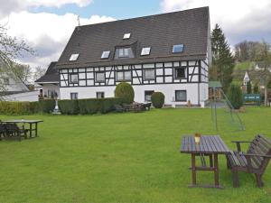 Apartmán Charming Apartment near Sauerland with private pool Attendorn Německo