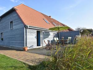 Modern Holiday Home in Ribnitz-Damgarten near Baltic Sea
