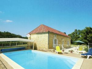 Cozy Holiday Home in Florimont-Gaumier with Private Pool