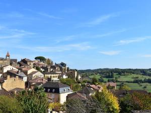 Maisons de vacances Cozy Holiday Home in Coux et Bigaroque with a Private Pool : photos des chambres