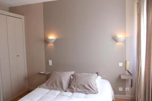 Hotels Les Glycines : photos des chambres