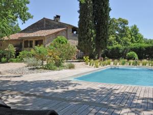 Traditional Holiday Home with Swimming Pool in Fayence