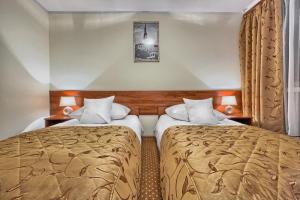 Standard Twin Room room in Hotel Renesans
