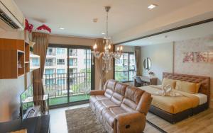 The Rain Cha Am by Paka