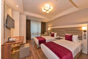 Deluxe Double or Twin Room room in Golden Royal Hotel