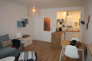 Studio Thalia Next to Metro