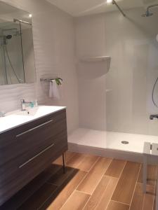 Hotels Le Galion Hotel et Restaurant Canet Plage - Logis : photos des chambres