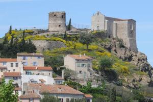 Appartements La garde Studio atypique Le Rocher, climatisation, belle decoration : photos des chambres