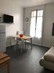 Appartements Maison Bernadette - Rez-de-chaussee : photos des chambres