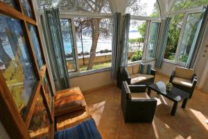 SeaFront Beach Apartment - DIRECTLY AT THE BEACH