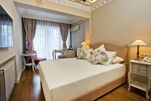 Double Room room in Villa Blanche Hotel & Garden Pool and Spa