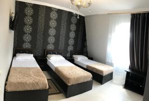 Classic Triple Room room in Mari & Milen