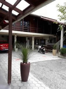 Pousada Vovo Valdir - 伊塔佩马