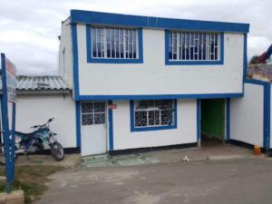 Hospedaje Puerta al Lago