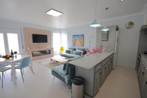 Sea Beach and Horizon Views