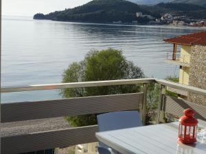 Menikos Apartments - 4hvězdičkové hotely ve městě Himarë