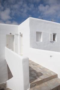 Twins Apartments By Mina Myconos Greece