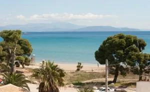 Royal Artemis beach, Athens, Airport - Áyios Spirídhon