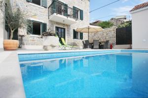 4 star talu Villa Filipetti Makarska Horvaatia