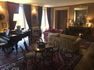 B&B / Chambres d'hotes Bed and Breakfast - Chateau du Vau : photos des chambres