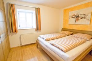 Apartment room in Hoellerhof