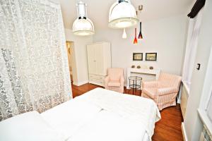 Amber Apartment