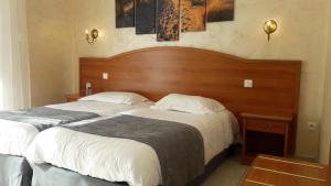 Hotels Logis - Hostellerie Le Chatel Nangis : photos des chambres