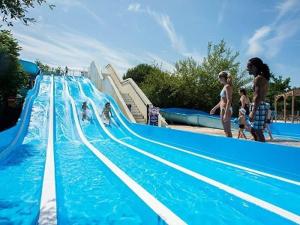 Villages vacances Mobil-home de charme dans les Landes, neuf, tout equipe : photos des chambres