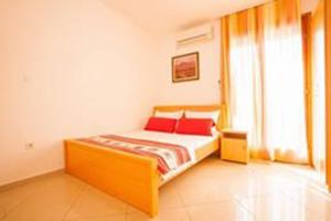 Studio with Balcony and Sea View (2 Adults) room in Apartments Taida