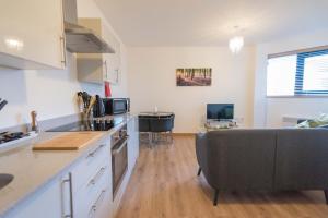 Two-Bedroom Apartment room in Hamilton Grace 2 Bed 1 Bath Plenty of Parking SN5