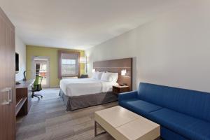 King Suite with Sofa Bed room in Holiday Inn Express Hotel & Suites Corona an IHG Hotel