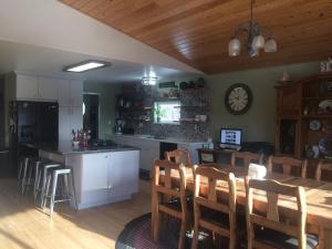 Fishhook Sunrise B&B