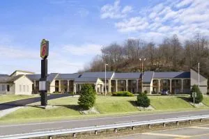 Super 8 by Wyndham Fort Chiswell Wytheville Area - 希尔斯维尔