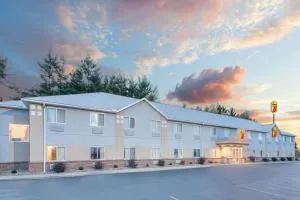 塞维利亚速8酒店 - 阿什兰