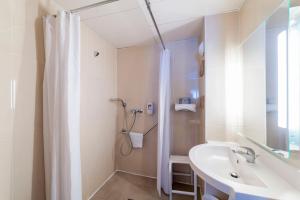 Hotels B&B HOTEL Chalon-Sur-Saone Sud : Chambre Double - Accessible aux Personnes à Mobilité Réduite - Non-Fumeurs