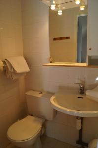 Hotels Hotel Restaurant Le Phare : photos des chambres
