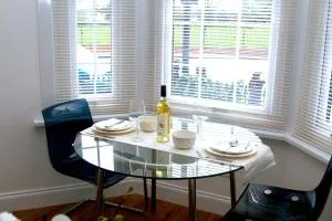 Maycourt Gem - West Ham