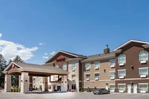 Ramada by Wyndham Creston - Yahk