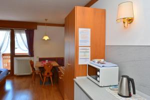 One-Bedroom Apartment (3 Adults + 1 Child) room in Ski Residence