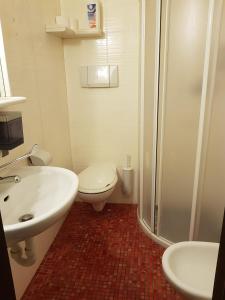 Chambre Simple avec Salle de Bains Commune
