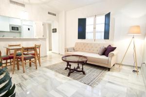 Monsalves Courtyard by Valcambre