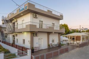 Spyros Apartments with Pool Heraklio Greece