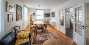 LL Properties - The Old Town Retreat