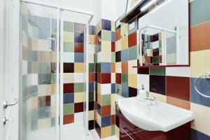 BBHOME Trastevere station white chic apartment