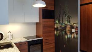New apartment 100m from old town and marina