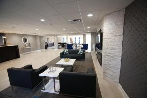 Memphis (TN) Home Inn and Suites Memphis 2-Star Accommodation lobby