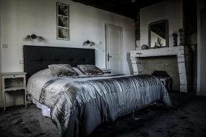 Hotels Hostellerie Les Griffons : photos des chambres