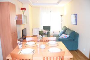 Two-Bedroom Apartment room in Apartamentos Turisticos ARCH