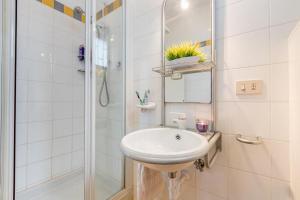 Mare 7 250m From Sea - Happy Rentals