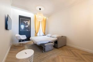 F2 chambre en duplex (calme) plein centre ville 1 min de la plage